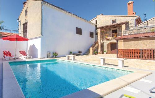 Beautiful Home In Stifanici With Kitchen