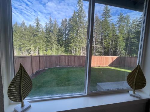 Kert, Cozy Oasis in Port Orchard - Private 1BR Suite with Trails in Bremerton (Washington)