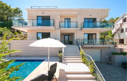 Beach Front Apartment In Selca, Selca