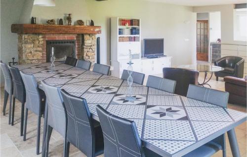 virtuve, Awesome Home In St Marcellin L Vaison in Saint-Marcellin-les-Vaison