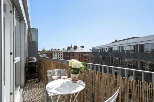 Bright & Central Vesterbro Flat, Copenhague (photo 10)