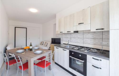  Beautiful Apartment In Nicotera Marina in Nicotera Marina