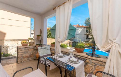 Gorgeous Home In Benkovac With Wifi