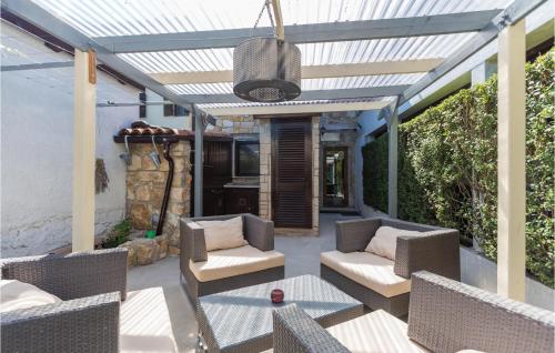 Balkons/terase, Amazing Home In Porec With Kitchen in Jasenovica