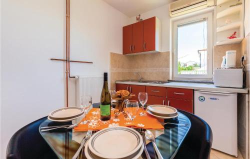 1 Bedroom Beautiful Apartment In Crikvenica