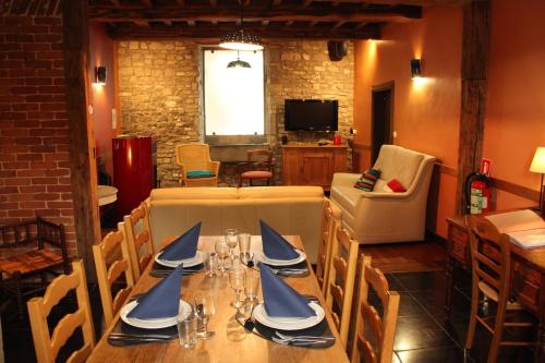 L'épicurien (L'epicurien) in Doisče