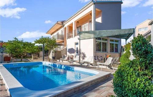 Awesome Home In Razanj – khách sạn tại Razanj