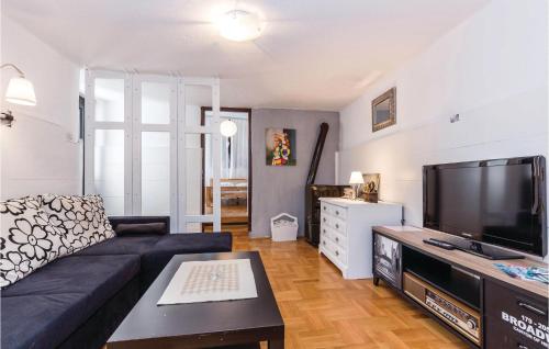Amazing Apartment In Novi Vinodolski With Wifi