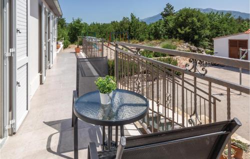 Hotelli välisilme, Holiday Home Sestanovac 50 in Katuni