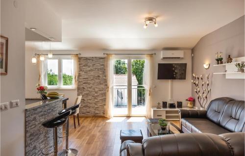 Holiday Home Sestanovac 50 in Katuni