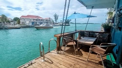 Shrimpy's Waterfront Hostel and Crew Quarters in Saint Martin