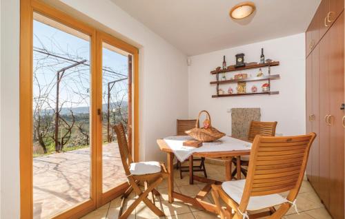 virtuve, 0-Bedroom Holiday Home In Jastrebarsko in Jesenovec