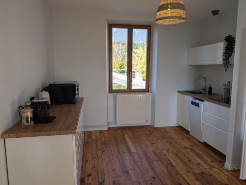 Facilities, Appart 65m2 avec 2 chambres dans ferme renovee - Parking gratuit - Grande vue montagnes in Montbonnot-Saint-Martin