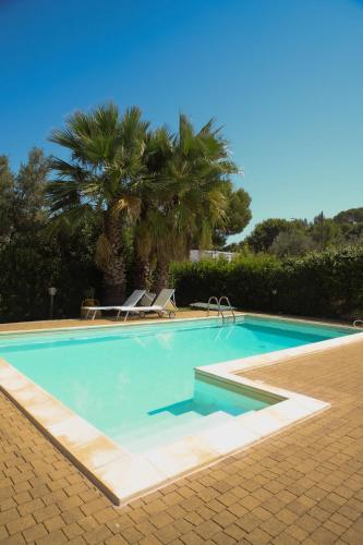  Villa Arisa with pool in Selva di Fasano