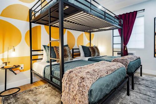 Near Strip 1BR Oasis w/ Arcade, Sleeps 6 + WiFi, Las Vegas (foto 5)