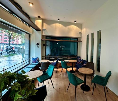 Restaurant, Coffee Inn Hostel Berlin in Schöneberg