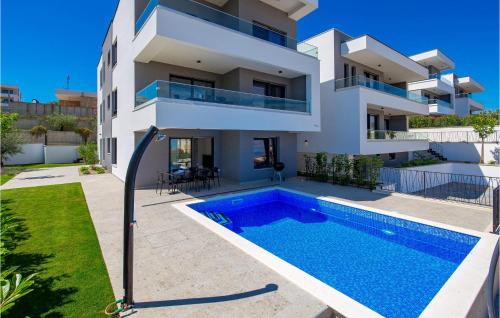 Stunning Apartment In Malinska – khách sạn tại Zidarici