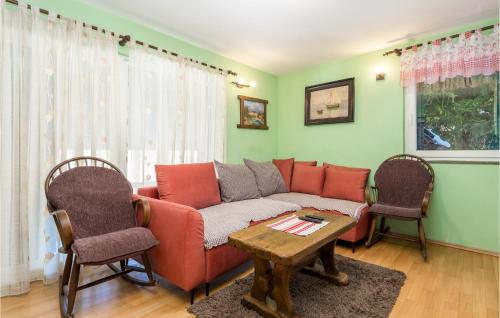 Cozy Home In Lokve With Jacuzzi Cozy Home In Lokve With Jacuzzi