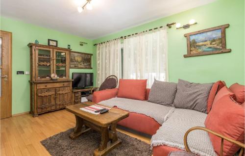 Cozy Home In Lokve With Jacuzzi Cozy Home In Lokve With Jacuzzi