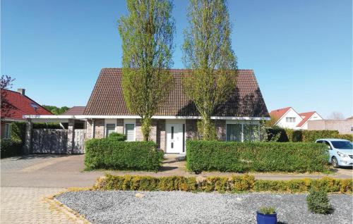 Nice home in Zeewolde w/ Outdoor swimming pool Outdoor swimming pool and 4 Bedrooms - image 12