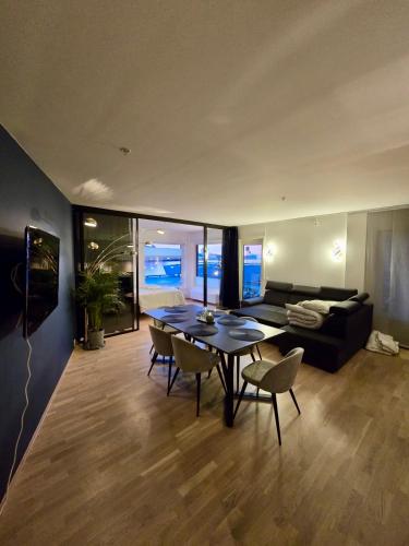 Waterfront fjord view, home office, 2 BR LUX apt, Oslo (photo 2)