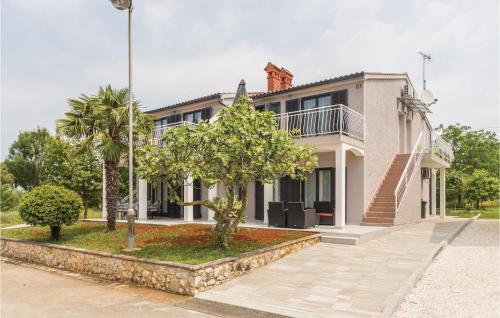 1 Bedroom Amazing Apartment In Porec