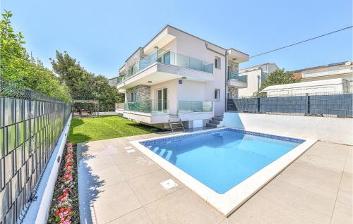 Gorgeous Home In Kastel Luksic
