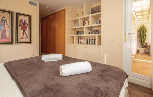 Beautiful apartment in Estepona w/ Outdoor swimming pool WiFi and 2 Bedrooms - image 5