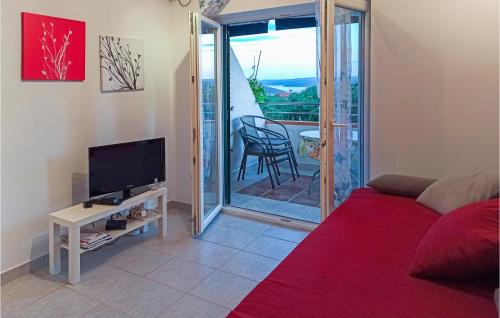 1 Bedroom Lovely Apartment In Koromacno