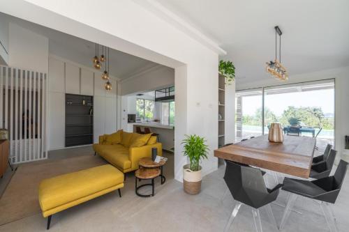 วิลลา 3 ห้องนอน 2 ห้องน้ำส่วนตัว ขนาด  ตร.ม. – นอตเตรี (VillaGì) in นอตเตรี