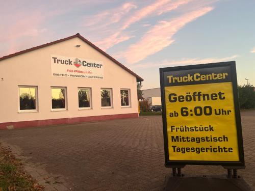 Truckcenter Fehrbellin an der A24 in Fehrbellin