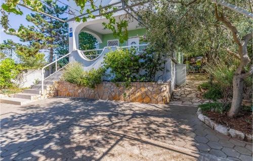 Zunanjost, Amazing Apartment In Pula With Wifi in Medulin