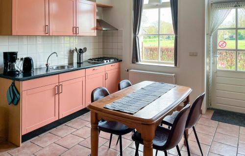 Kitchen, Dorsvloer in De Moer