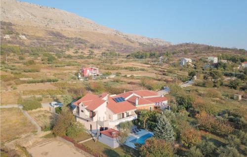 Viesnīcas āriene, Amazing Home In Srinjine in Srinjine