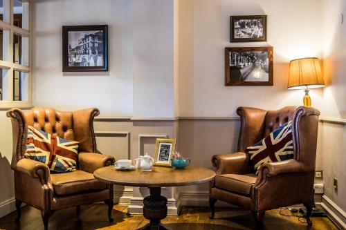 Bridge Hotel - image 3