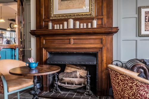 Bridge Hotel - image 5