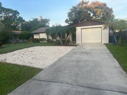 Sarasota Costal Vibe 15 min from Siesta Key in Sarasota, USA