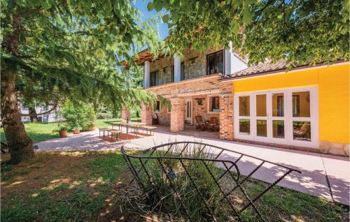 Viesnīcas āriene, Beautiful Home In Nedescina in Ruzici