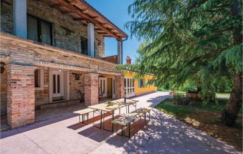 Viesnīcas āriene, Beautiful Home In Nedescina in Ruzici