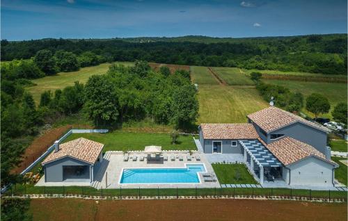 Peldbaseins, Villa Tre Olive in Grandici