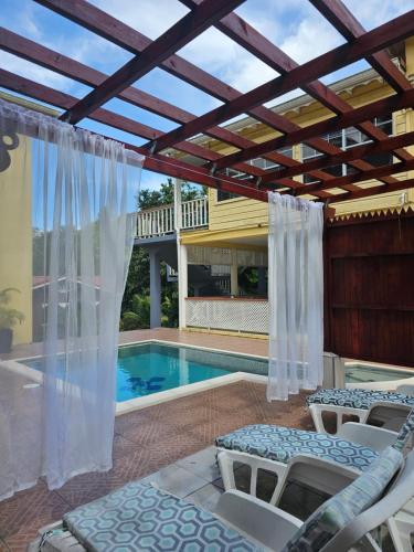 Royal Escape - 2 in Anse La Raye