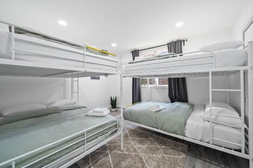 Hudson Oasis - Sleeps 10 - NYC - EWR - Free Parking in Bayonne, USA