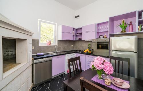 virtuve, Luxurious Home In Trstenik in Trstenik
