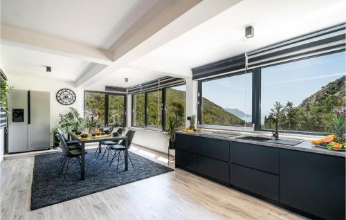 virtuve, Luxurious Home In Trstenik in Trstenik