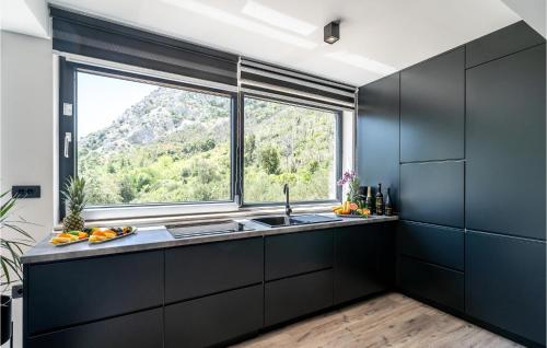virtuve, Luxurious Home In Trstenik in Trstenik