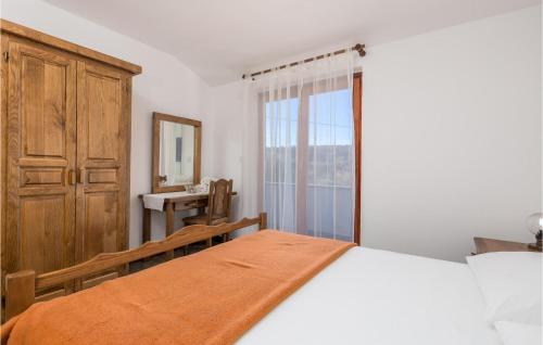 Lovely Apartment In Rab With Kitchen in Rab