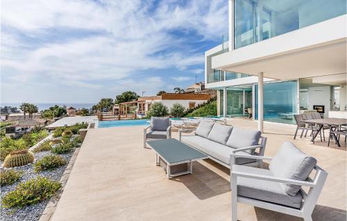 Luxurious Home In Granada - image 4