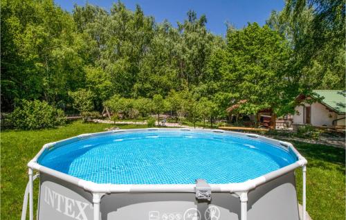 Peldbaseins, Beautiful Home In Breze With Wifi in Breze