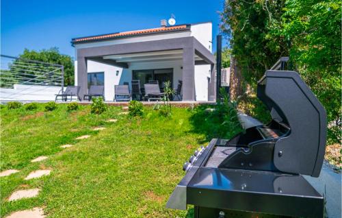 ทัศนียภาพภายนอกโรงแรม, Awesome Home In Medulin in เมดูลิน