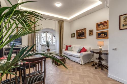 Belle Arti Home 1